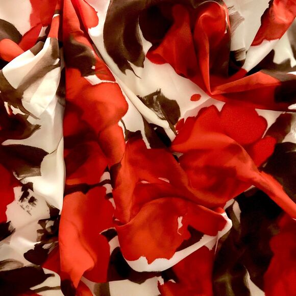 .86 yards_Large Rose Chiffon - Picture 5 of 6